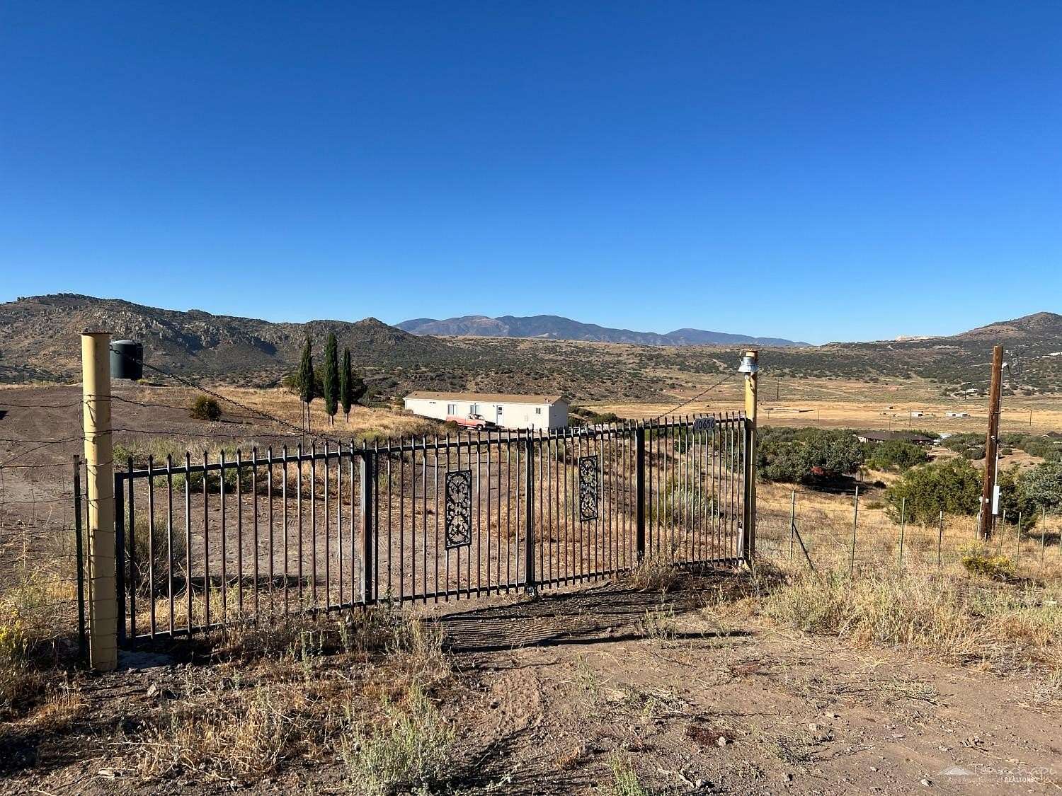 20 Acres of Land with Home for Sale in Tehachapi, California