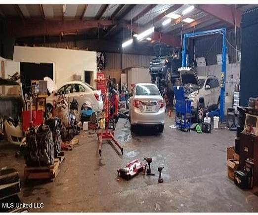 5 Acres of Commercial Land for Sale in Jackson, Mississippi