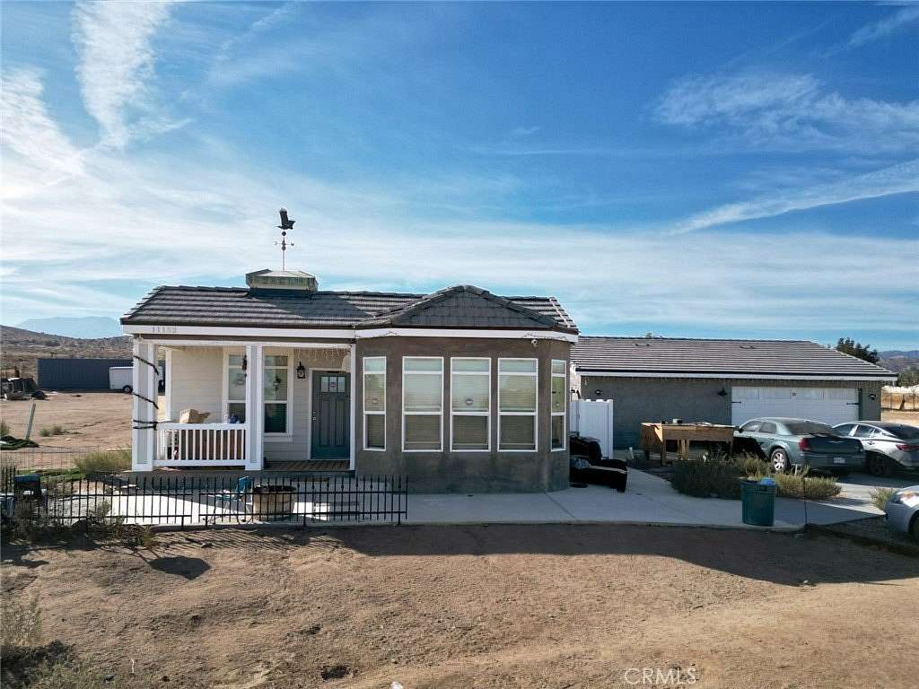 2.5 Acres of Residential Land with Home for Sale in Littlerock, California