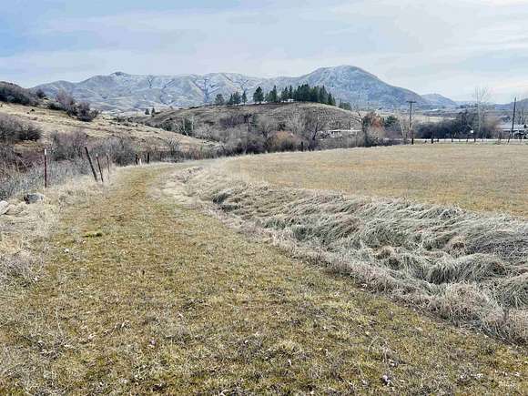 0.82 Acres of Residential Land for Sale in Horseshoe Bend, Idaho