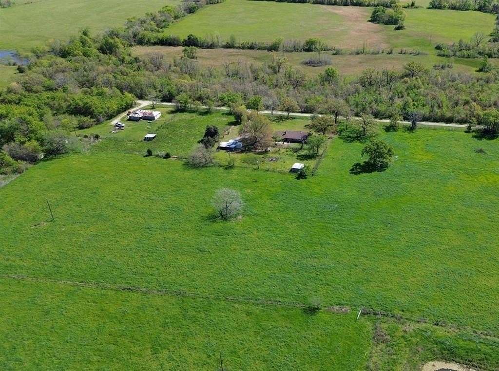 5.52 Acres of Land for Sale in Emory, Texas