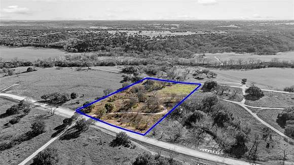 5 Acres of Residential Land for Sale in Oglesby, Texas