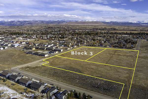 4.9 Acres of Residential Land for Sale in Pinedale, Wyoming