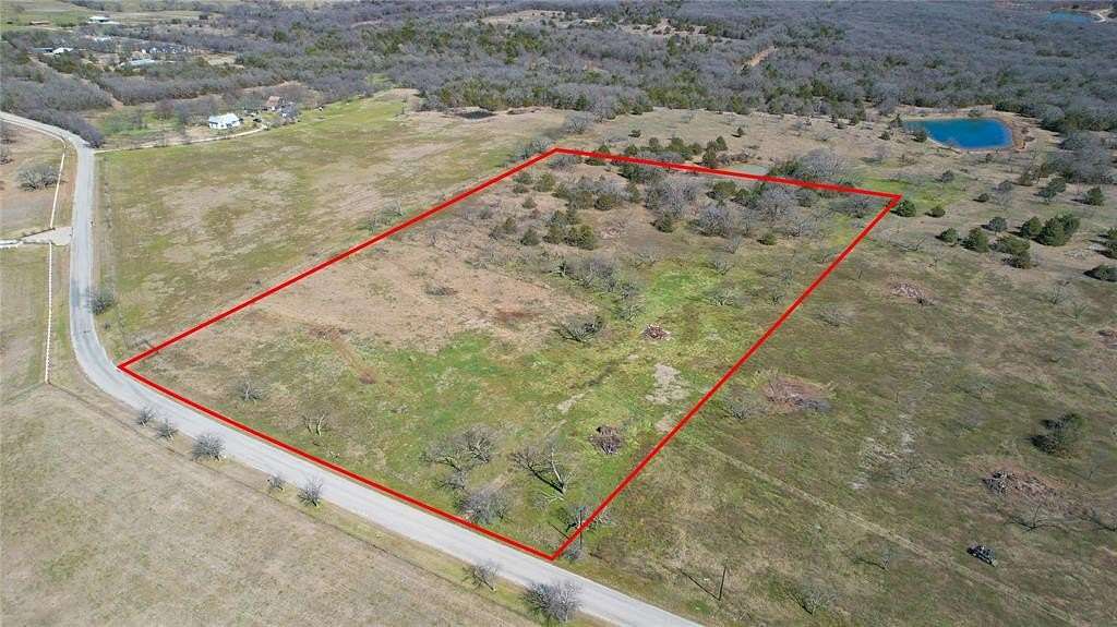 11.1 Acres of Land for Sale in Valley View, Texas
