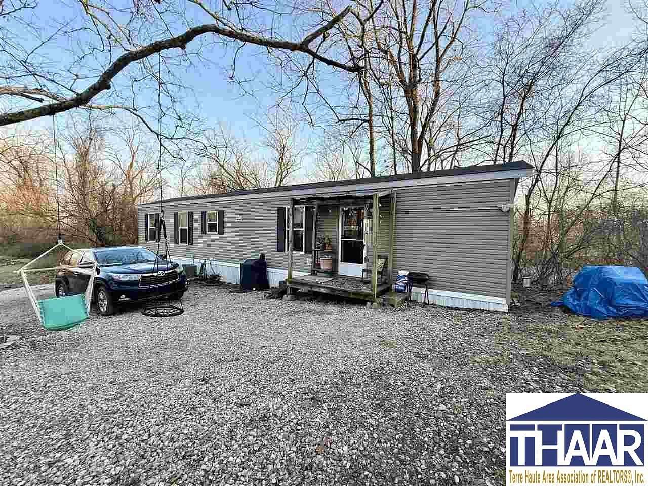 2.89 Acres of Residential Land with Home for Sale in Terre Haute, Indiana