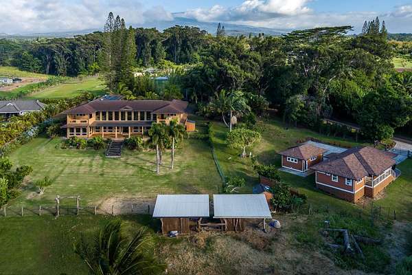 2 Acres of Land with Home for Sale in Haʻikū, Hawaii