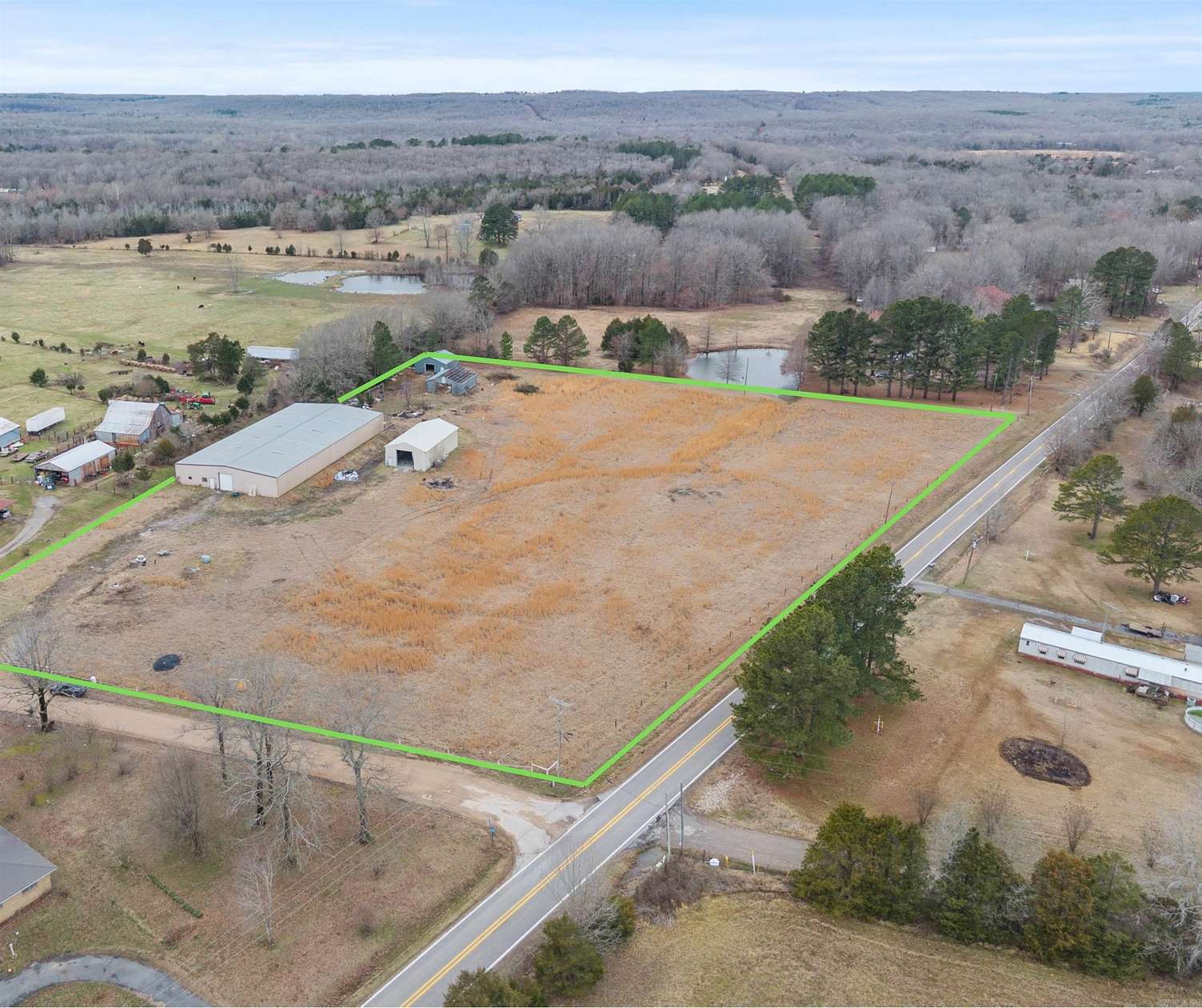 8 Acres of Residential Land with Home for Sale in Bradford, Arkansas