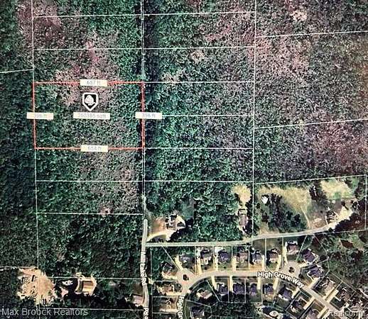 6 Acres of Residential Land for Sale in Lake Orion, Michigan