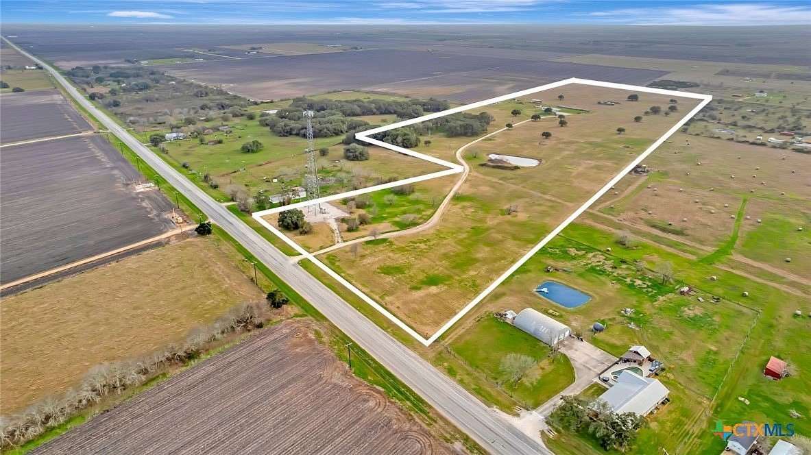 46 Acres of Recreational Land for Sale in Edna, Texas