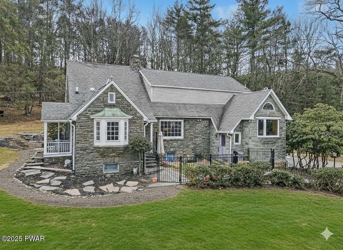 3.47 Acres of Residential Land with Home for Sale in Paupack, Pennsylvania