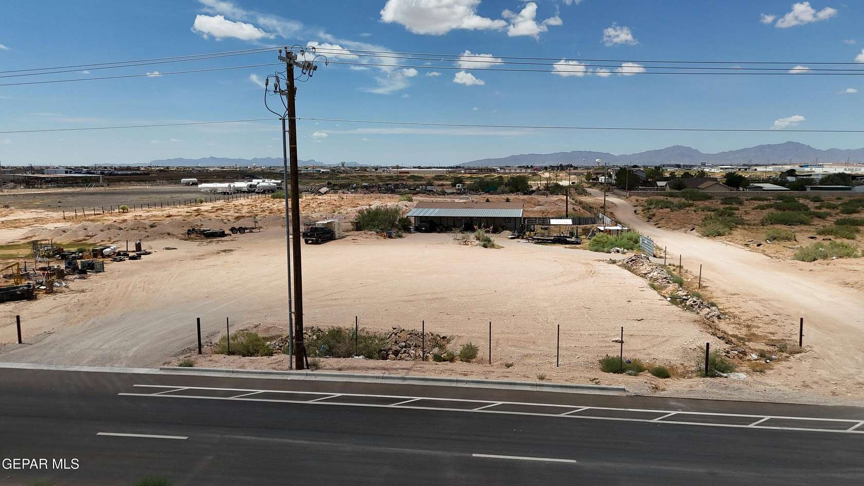 2 Acres of Residential Land for Sale in El Paso, Texas