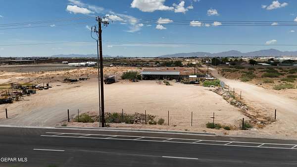 2 Acres of Residential Land for Sale in El Paso, Texas