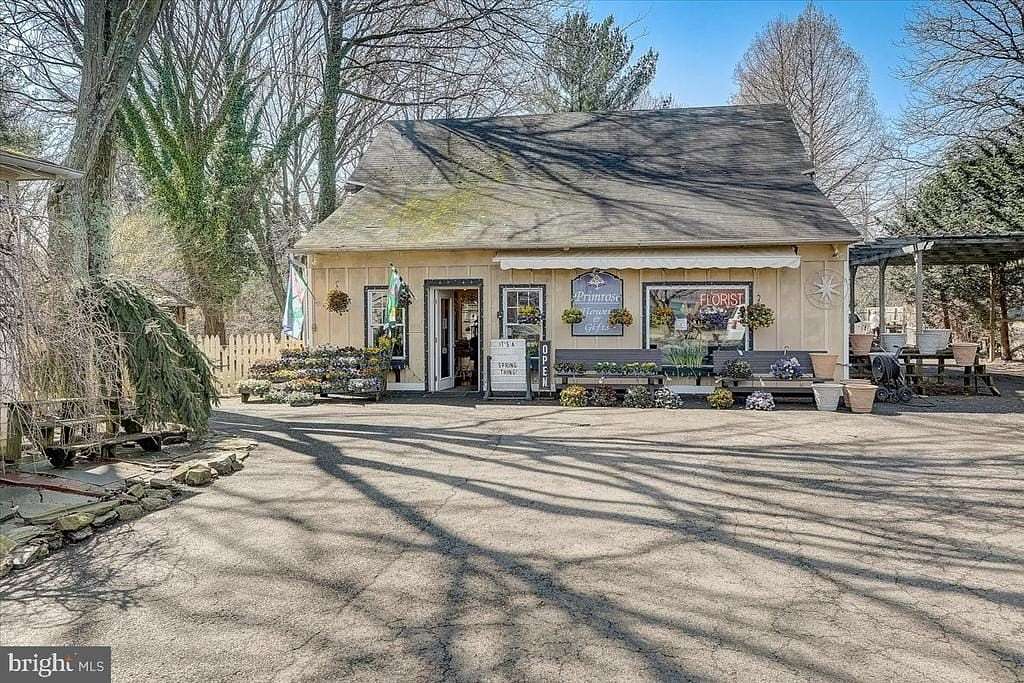 2.23 Acres of Residential Land with Home for Sale in Dresher, Pennsylvania