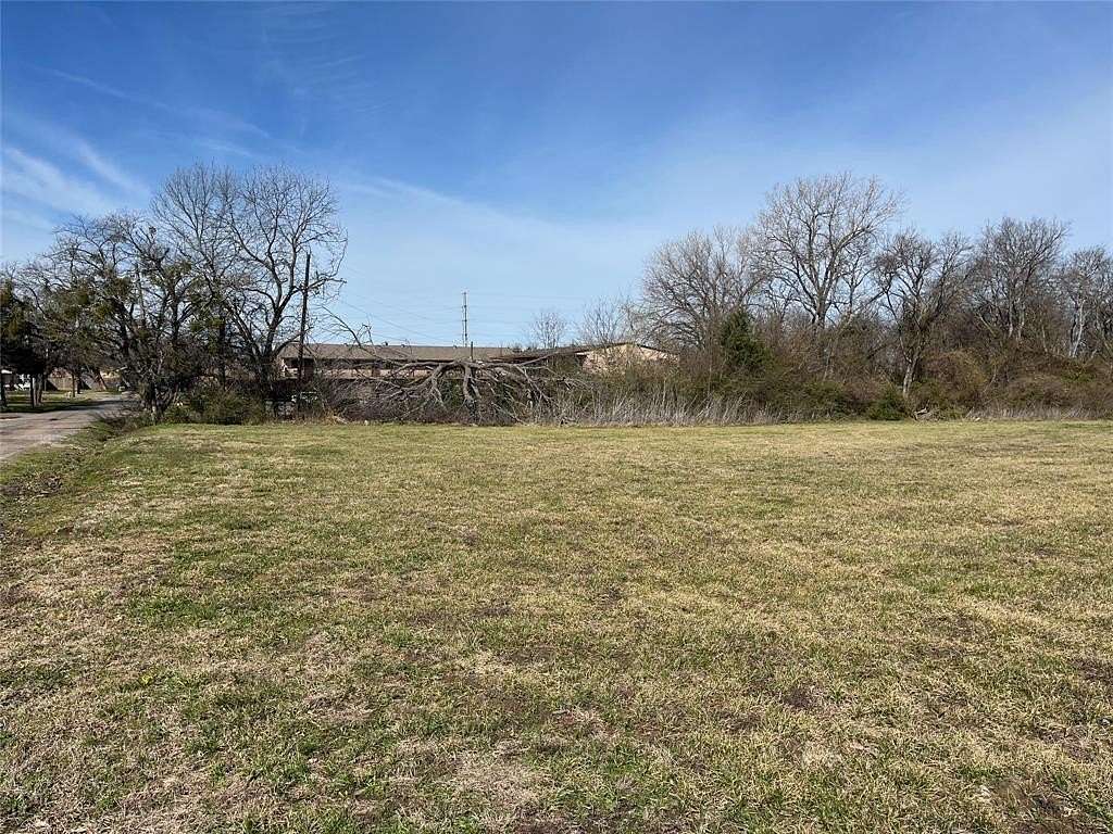 5 Acres of Residential Land for Sale in Commerce, Texas