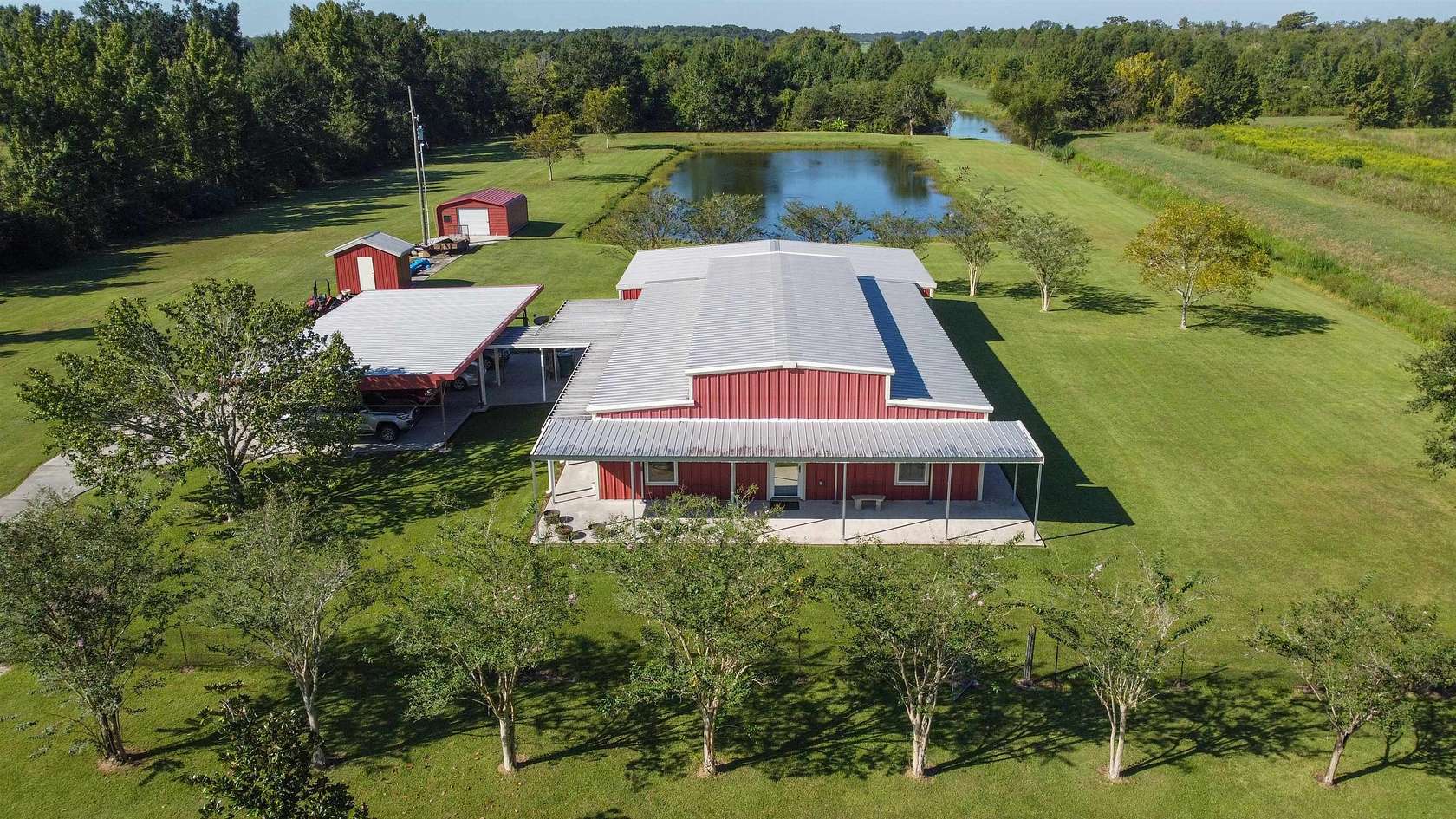 6.5 Acres of Residential Land with Home for Sale in Thibodaux, Louisiana