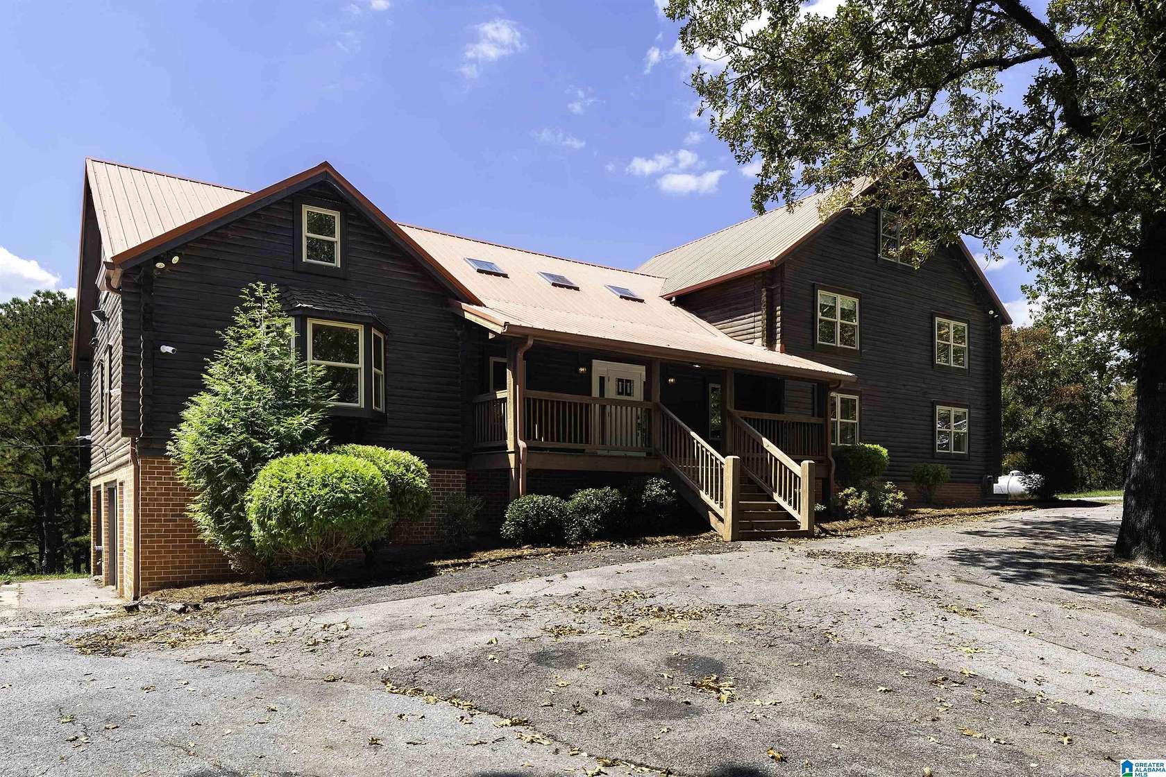 11 Acres of Land with Home for Sale in Wilsonville, Alabama