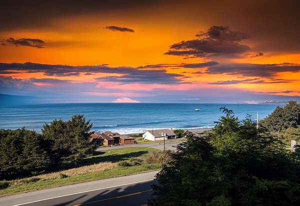 10 Acres of Land with Home for Sale in Smith River, California