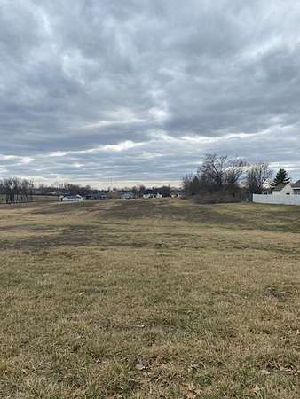 1.72 Acres of Residential Land for Sale in Excelsior Springs, Missouri