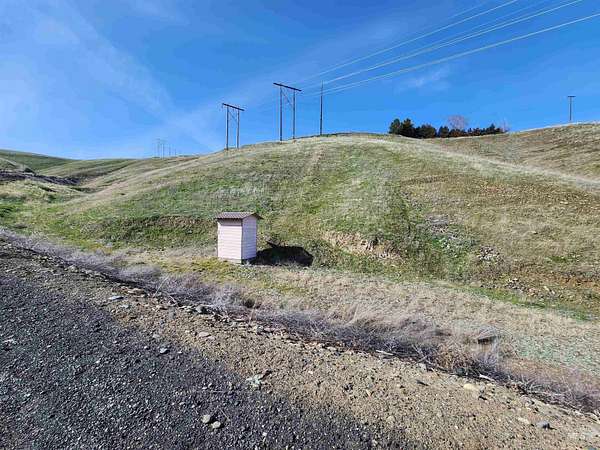 5.5 Acres of Commercial Land for Sale in Clarkston, Washington