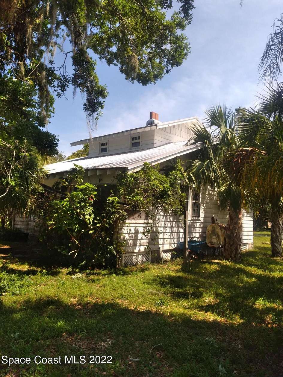 6.6 Acres of Residential Land with Home for Sale in Malabar, Florida