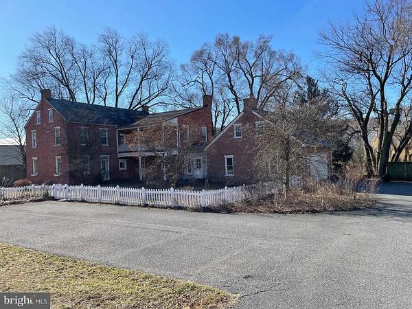 4 Acres of Mixed-Use Land for Lease in Lancaster, Pennsylvania