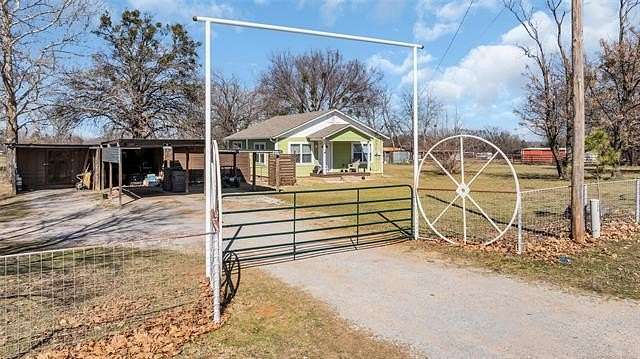 5 Acres of Residential Land with Home for Sale in Ardmore, Oklahoma
