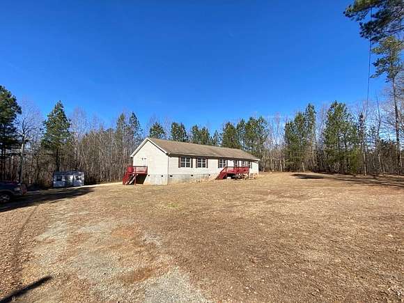 4.83 Acres of Residential Land with Home for Sale in Brodnax, Virginia