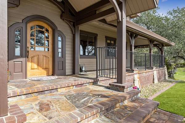 25.3 Acres of Land with Home for Sale in Santa Rosa, California