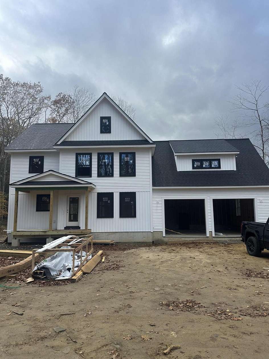 2.62 Acres of Residential Land with Home for Sale in Eliot, Maine