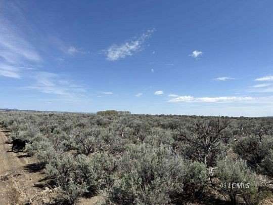 5 Acres of Land for Sale in Silver Lake, Oregon