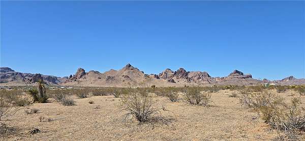 2.35 Acres of Land for Sale in Golden Valley, Arizona