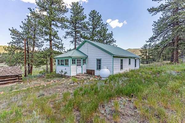 564 Acres of Land with Home for Sale in Westcliffe, Colorado