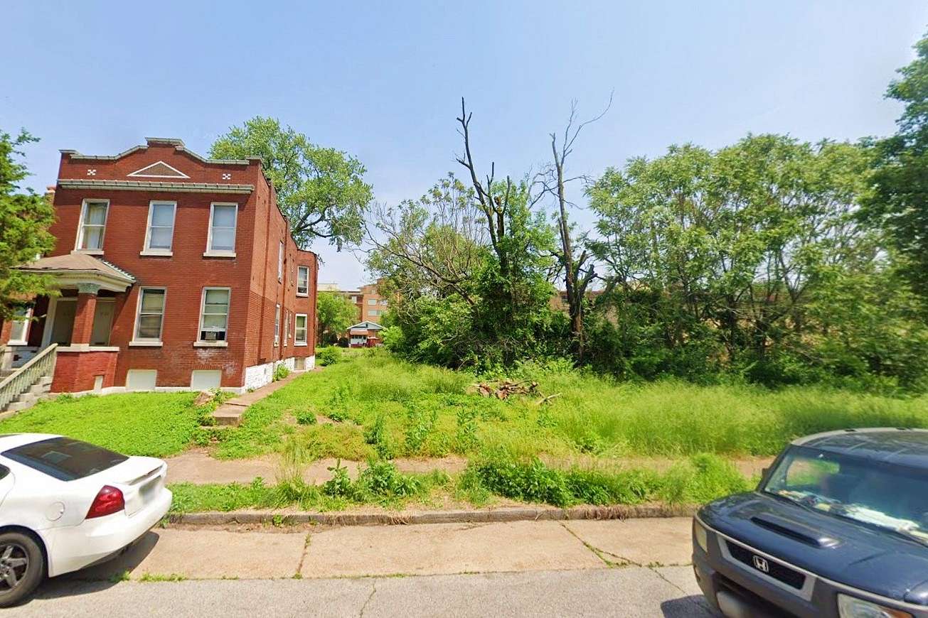 0.1 Acres of Residential Land for Sale in St. Louis, Missouri