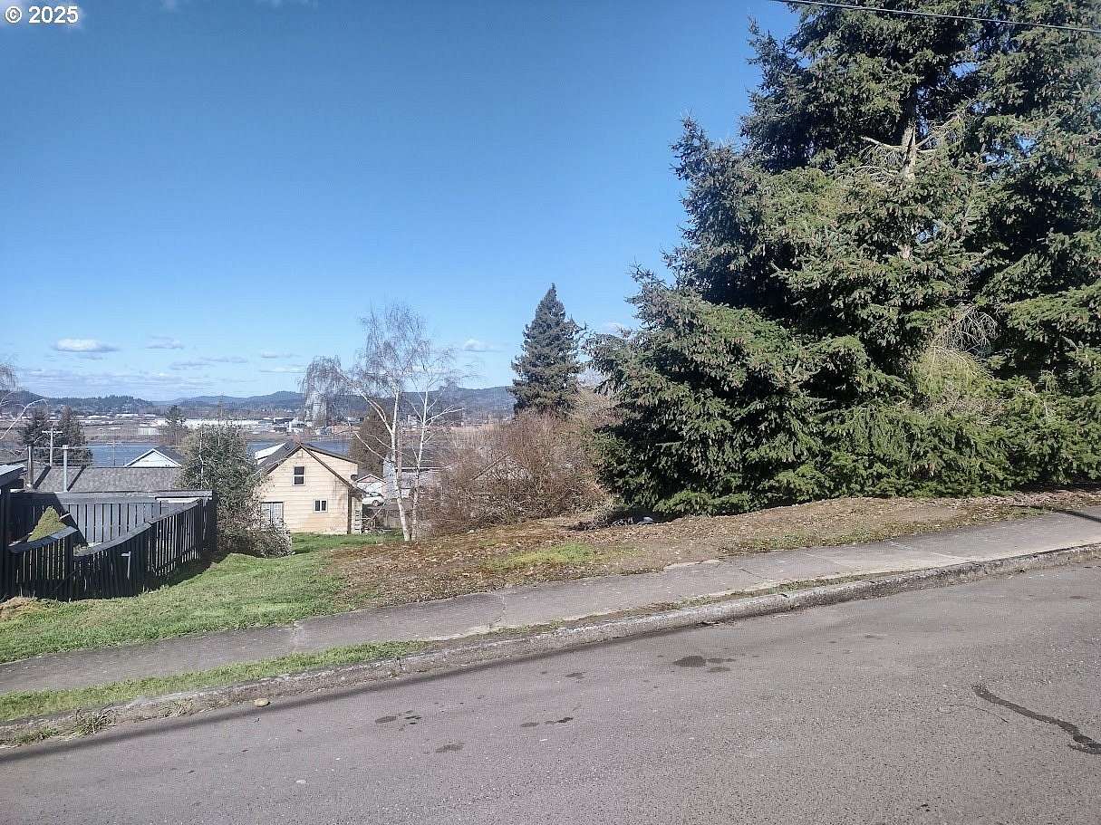 0.14 Acres of Residential Land for Sale in Rainier, Oregon