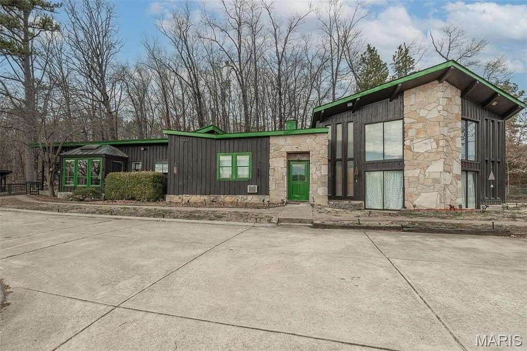 3.77 Acres of Residential Land with Home for Sale in Williamsville, Missouri