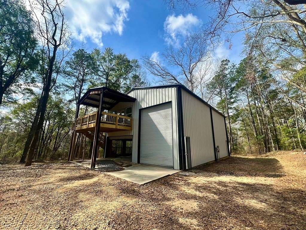 30 Acres of Land with Home for Sale in Troy, Alabama