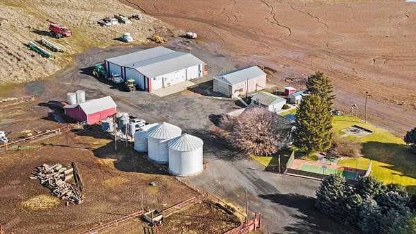11.5 Acres of Recreational Land with Home for Sale in Ritzville, Washington