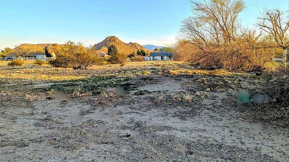 0.56 Acres of Commercial Land for Sale in Lake Los Angeles, California