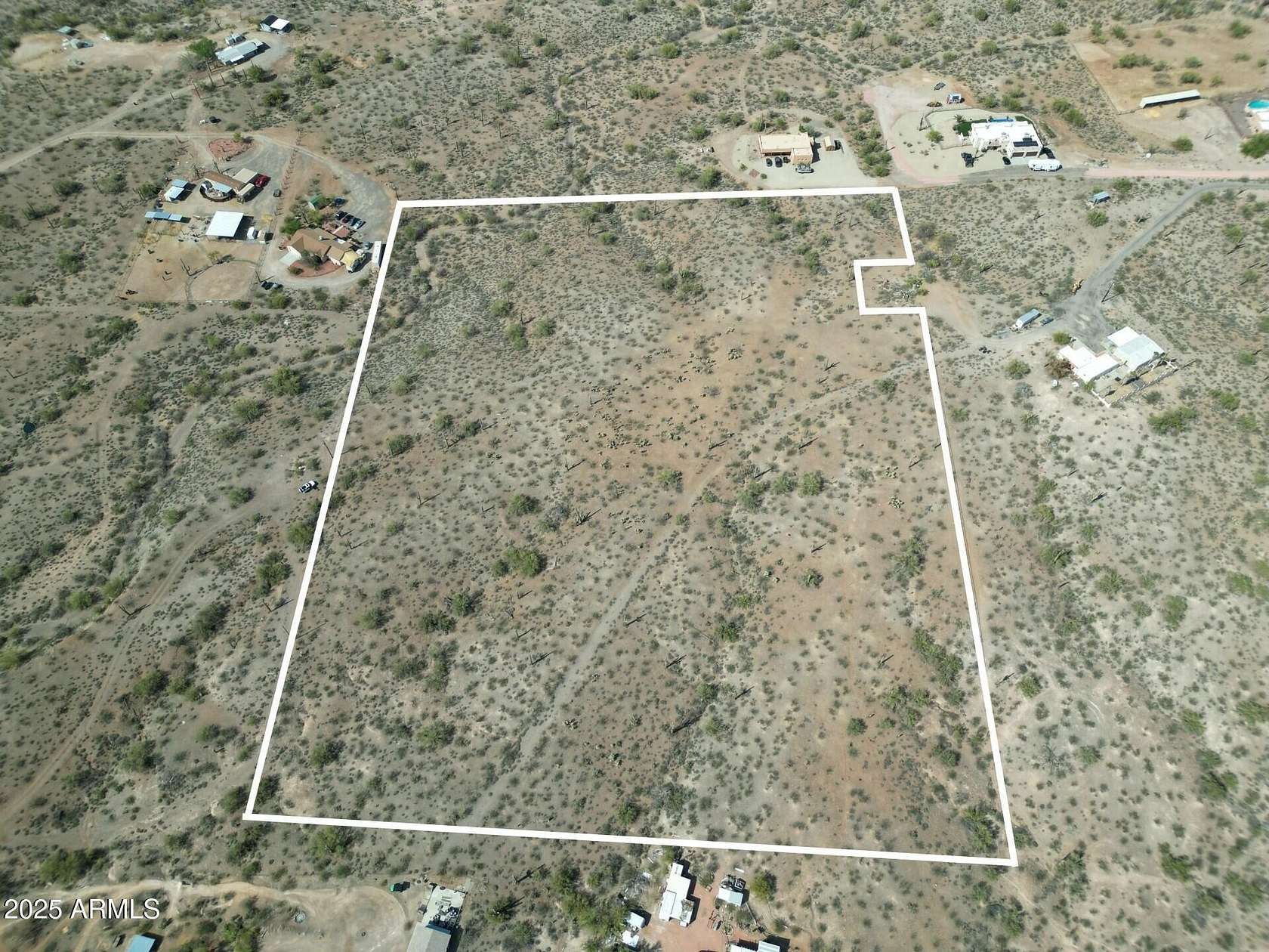13 Acres of Land for Sale in Morristown, Arizona