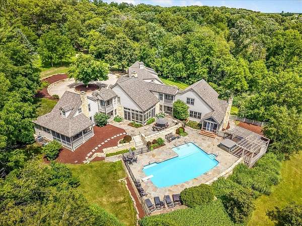 6 Acres of Residential Land with Home for Sale in Freedom Township, Illinois