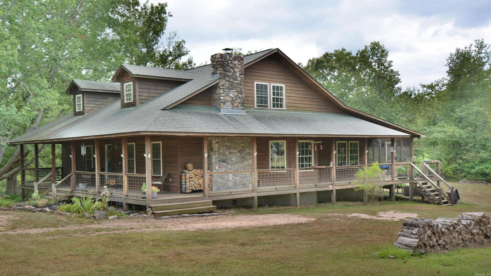 46 Acres of Recreational Land with Home for Sale in Bismarck, Arkansas