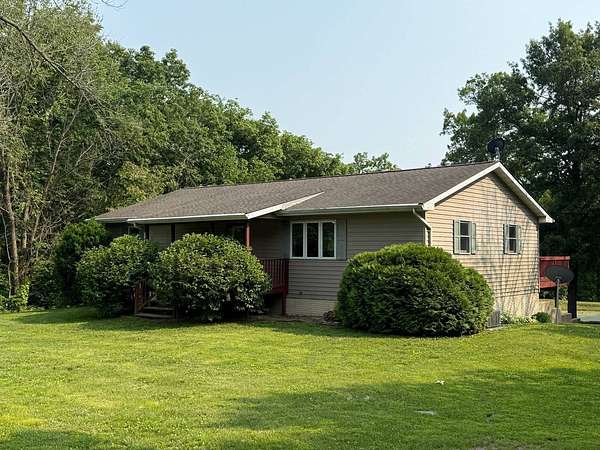 3.7 Acres of Improved Residential Land for Sale in Kahoka, Missouri