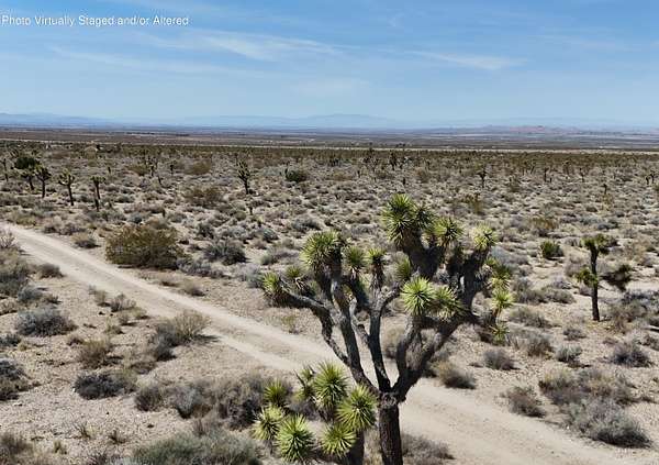 2.51 Acres of Residential Land for Sale in Llano, California