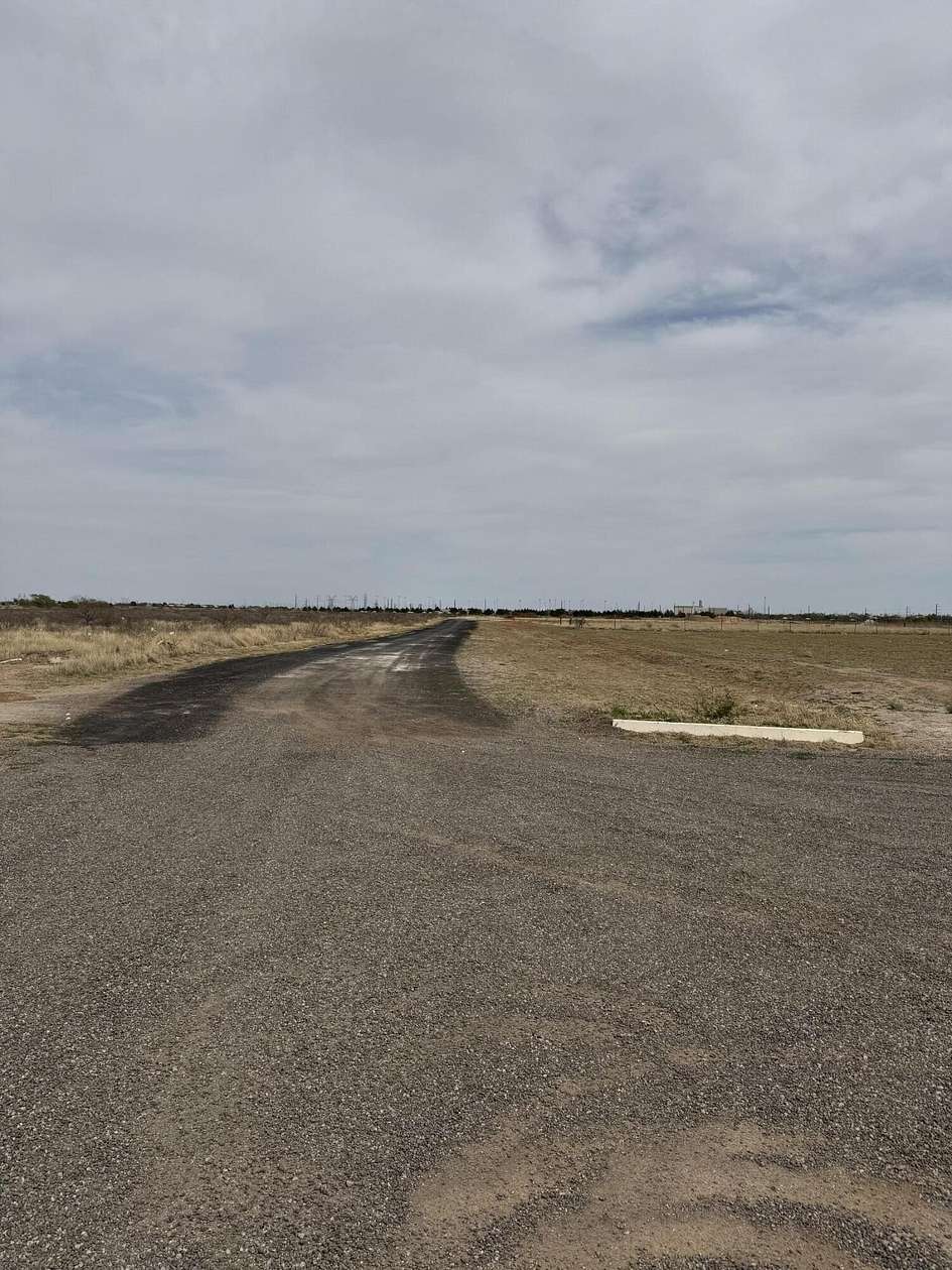 30 Acres of Commercial Land for Sale in Lubbock, Texas