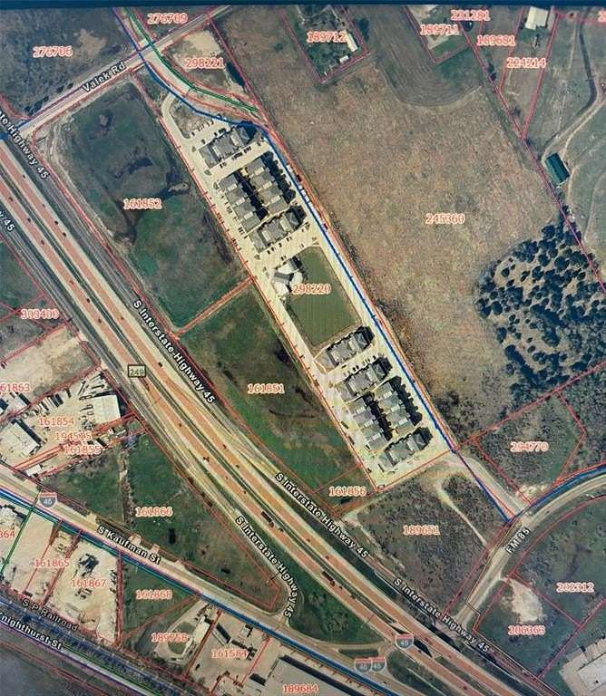 0.5 Acres of Residential Land for Sale in Ennis, Texas