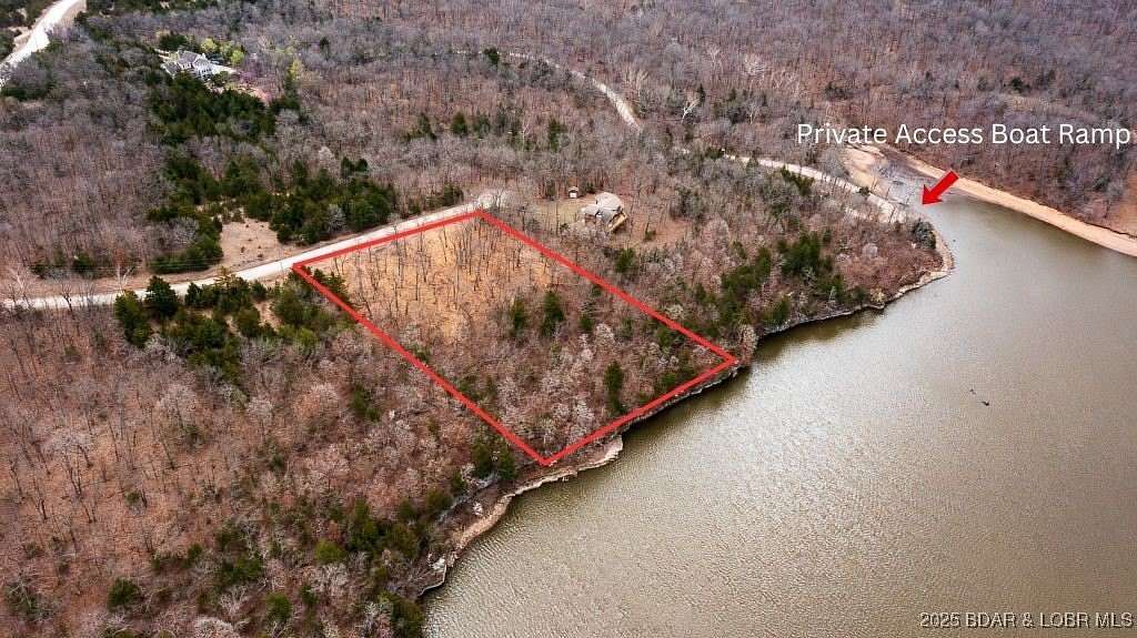 1.5 Acres of Residential Land for Sale in Edwards, Missouri