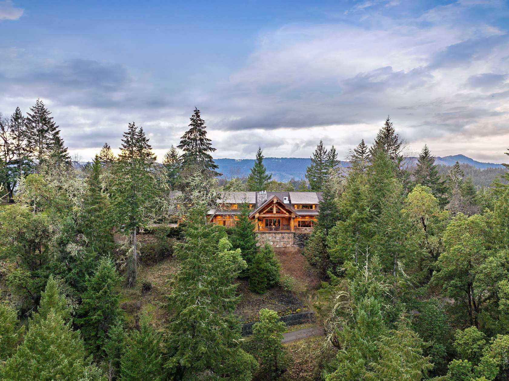 5 Acres of Land with Home for Sale in Roseburg, Oregon