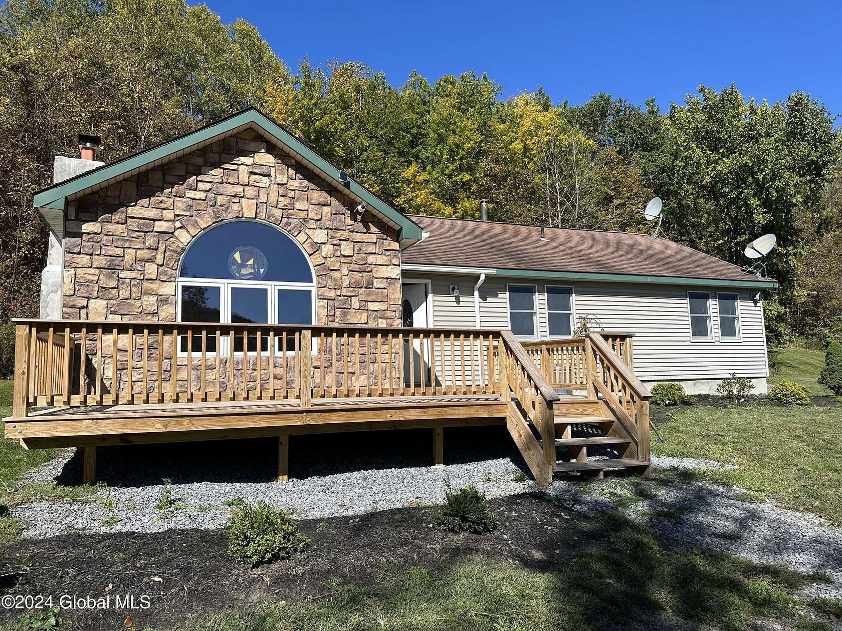 7 Acres of Residential Land with Home for Sale in Middleburgh, New York