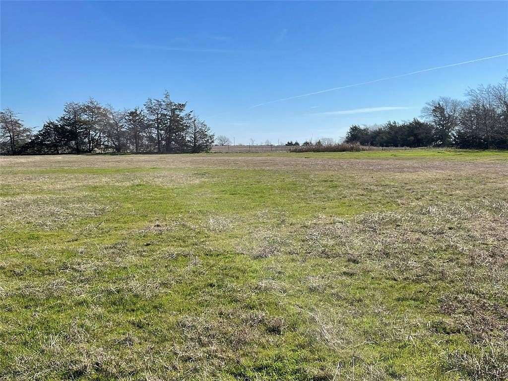 7 Acres of Residential Land for Sale in Greenville, Texas
