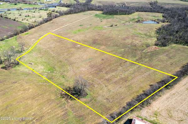 5 Acres of Land for Sale in Shelbyville, Kentucky